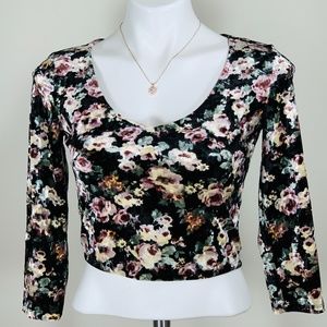 Valor-like Long-Sleeve Floral Crop top
